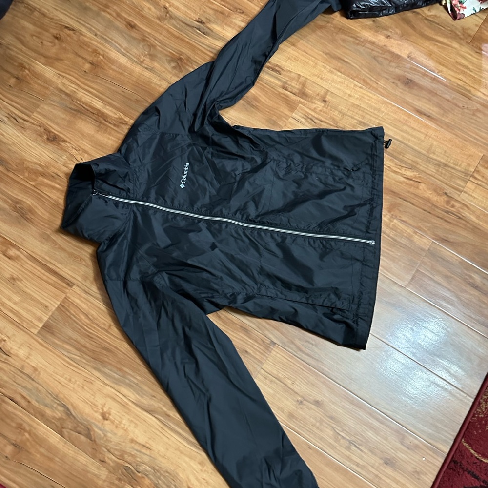 medium Columbia windbreaker jacket